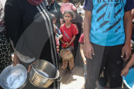 Gaza food distribution by aid organizations