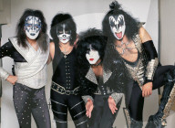 Kiss