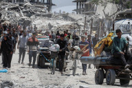 Displaced Gazans on the move