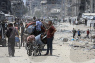 Displaced Gazans on the move