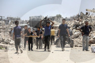 Displaced Gazans on the move