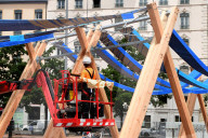 Temporary Urban Weaving Artwork In Lyon