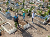 Eid In Al-Hajar Al-Aswad: Visits To Loved Ones’ Graves