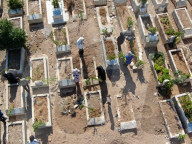 Eid In Al-Hajar Al-Aswad: Visits To Loved Ones’ Graves