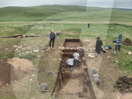 FEATURE -  Archäologen haben in der Mongolei eine über 4000 Kilometer lange neue Chinesische Mauer freigelegt