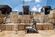 Israeli army targets Hezbollah positions in Lebanon