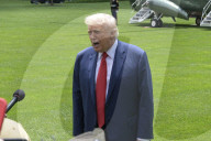 DC: President Trump hold a White House arrivals