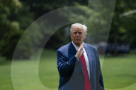 President Trump Donald J Trump Arrived At The White House  And Stops And Talk To The Press 