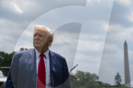 President Trump Donald J Trump Arrived At The White House  And Stops And Talk To The Press 