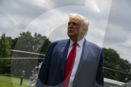 President Trump Donald J Trump Arrived At The White House  And Stops And Talk To The Press 