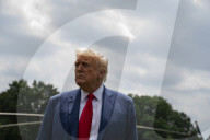 President Trump Donald J Trump Arrived At The White House  And Stops And Talk To The Press 