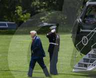 President Trump Donald J Trump Arrived At The White House  And Stops And Talk To The Press 