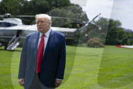 President Trump Donald J Trump Arrived At The White House  And Stops And Talk To The Press 