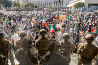 US Army protects Los Angeles federal buildings