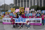 Union Rallies Against External After-School Providers