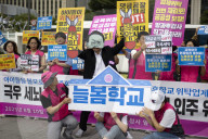 Union Rallies Against External After-School Providers