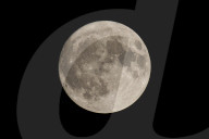 Strawberry Full Moon 2025 , In Sri Lanka