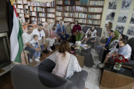 Members Of The Abed Family, Refugees, Meet With Nadya Rasheed, Palestinian Ambassador To Mexico