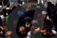 Kashmiri nomadic Muslim visit Shrine of Miyan Peer