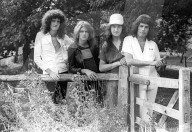 VARIOUS QUEEN