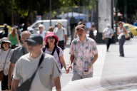 Warm Weather - Tourism In Greece