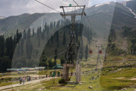 Tourism In Kashmir Valley Sees Sharp Decline