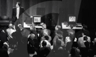 Steve Jobs launches NeXt Computers - 1988