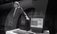 Steve Jobs launches NeXt Computers - 1988