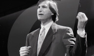 Steve Jobs launches NeXt Computers - 1988