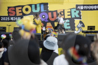 Thousands Join 26th Seoul Queer Parade In Call For Equality