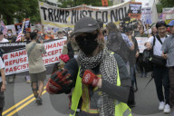 DC: Demonsttrators hold a 250 US Army rally