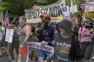 DC: Demonsttrators hold a 250 US Army rally