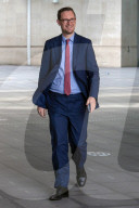 Sunday With Laura Kuenssberg