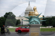 Anti-Trump statue appears on the National Mall
