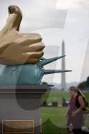 Anti-Trump statue appears on the National Mall
