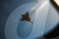 KI übernimmt das Cockpit: Saab und Helsing testen erfolgreich die Modifizierung eines Gripen E Kampfjets