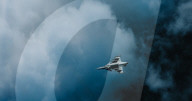 KI übernimmt das Cockpit: Saab und Helsing testen erfolgreich die Modifizierung eines Gripen E Kampfjets