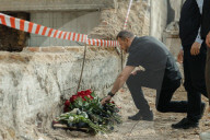 Zelensky honors memory of Kyiv dead