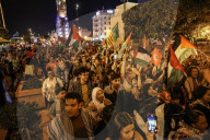 Tunis Crowds Welcome Back Resilience Convoy