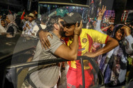 Tunis Crowds Welcome Back Resilience Convoy
