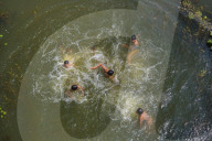 Heatwave Continues In Kashmir