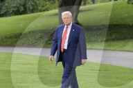 DC: President Trump hold a White House departure