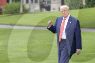 DC: President Trump hold a White House departure