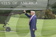 DC: President Trump hold a White House departure