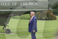 DC: President Trump hold a White House departure