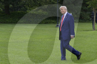 DC: President Trump hold a White House departure
