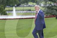 DC: President Trump hold a White House departure