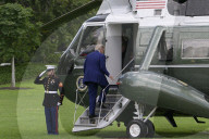 DC: President Trump hold a White House departure