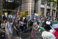 Crowd Of People Gathering Protesting Out Side Of The Washington Post Building They Started Marching To The White House 