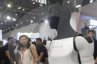 Tesla's Humanoid Robot Optimus